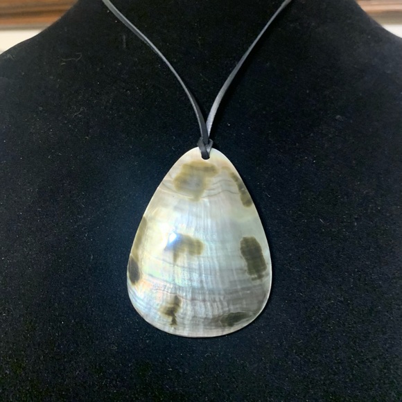 Shell Necklace, black leather cord. - Picture 3 of 6